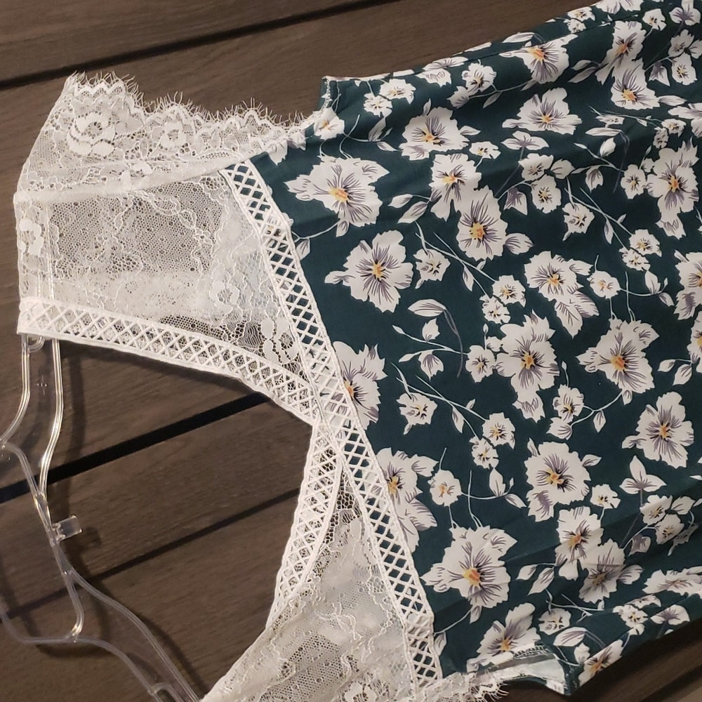 🔥New boutique Green floral eyelash top - Picture 11 of 11